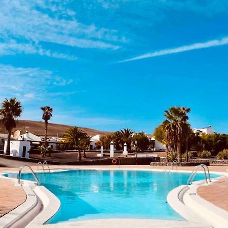 Villa Atienza 99 Плая Бланка Екстериор снимка