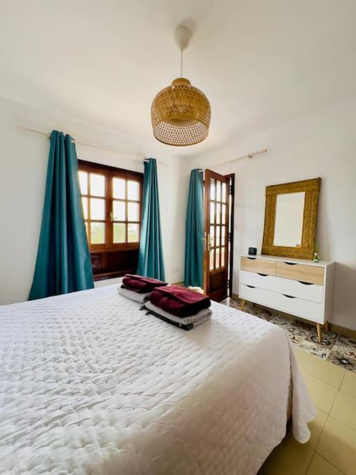 Villa Atienza 99 Плая Бланка Екстериор снимка
