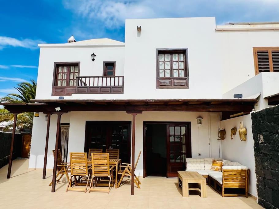 Villa Atienza 99 Плая Бланка Екстериор снимка