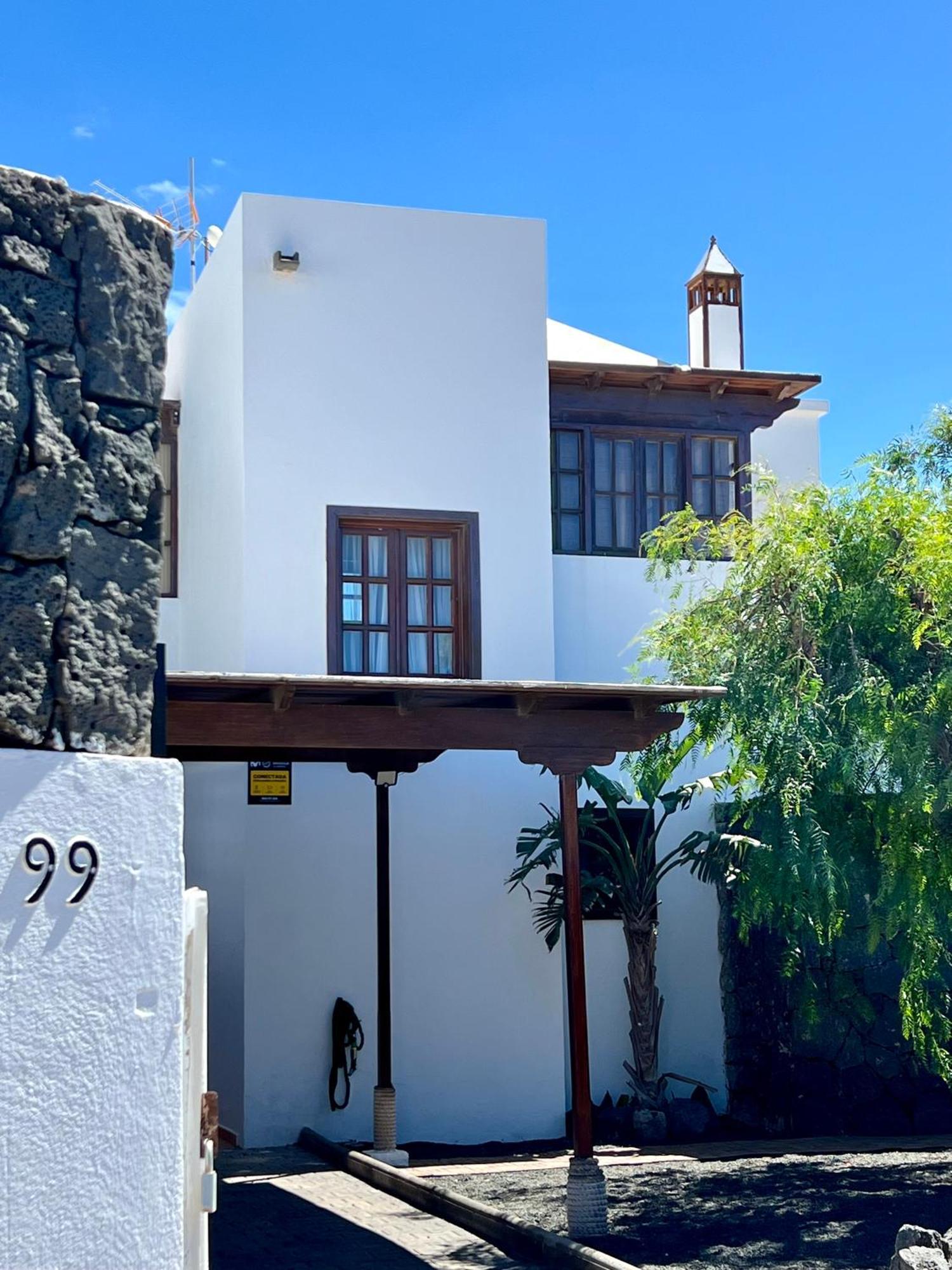 Villa Atienza 99 Плая Бланка Екстериор снимка